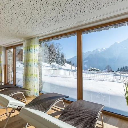 Hotel Burtschahof 3*