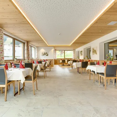 Burtschahof Hotel 3*