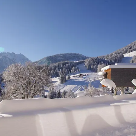 Hotel Burtschahof 3*