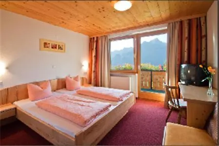 Hotel Burtschahof 3*