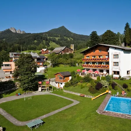 Hotel Burtschahof 3*
